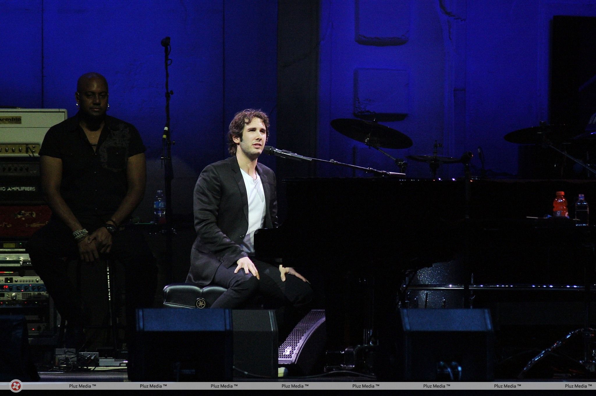 Josh Groban performs at the Bank Atlantic Center | Picture 111499